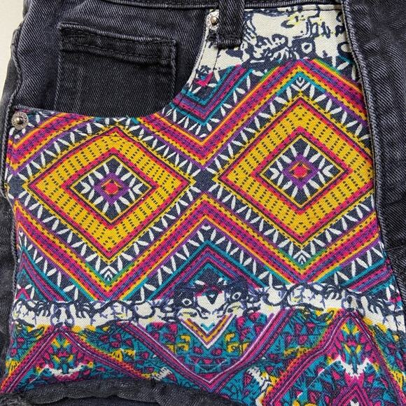 SHEIN Multicolor Patterned Jean Shorts - Picture 3 of 8